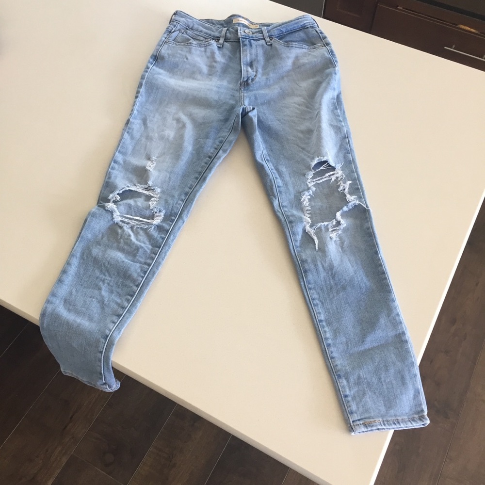 Levi’s Distressed 721